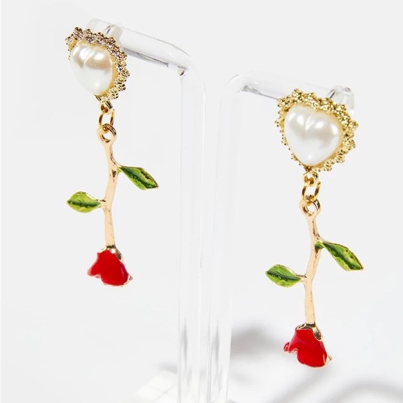Dolls Kill Jewelry - Dolls Kill Pearl Metallic Drop Earrings